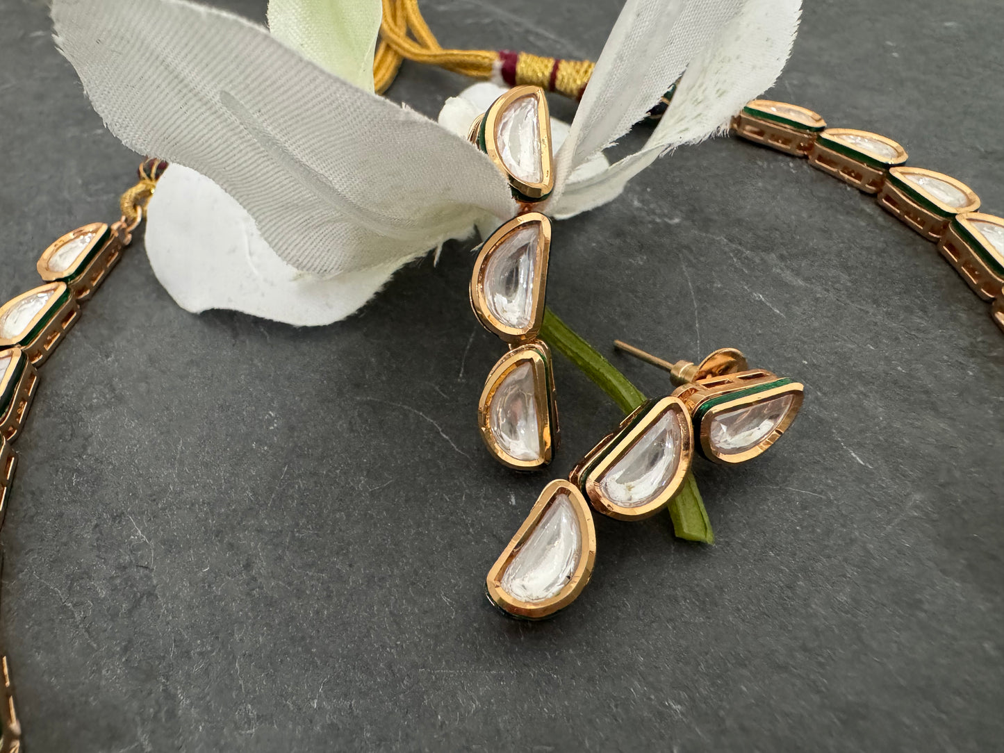 LARA KUNDAN STRING NECKLACE SET