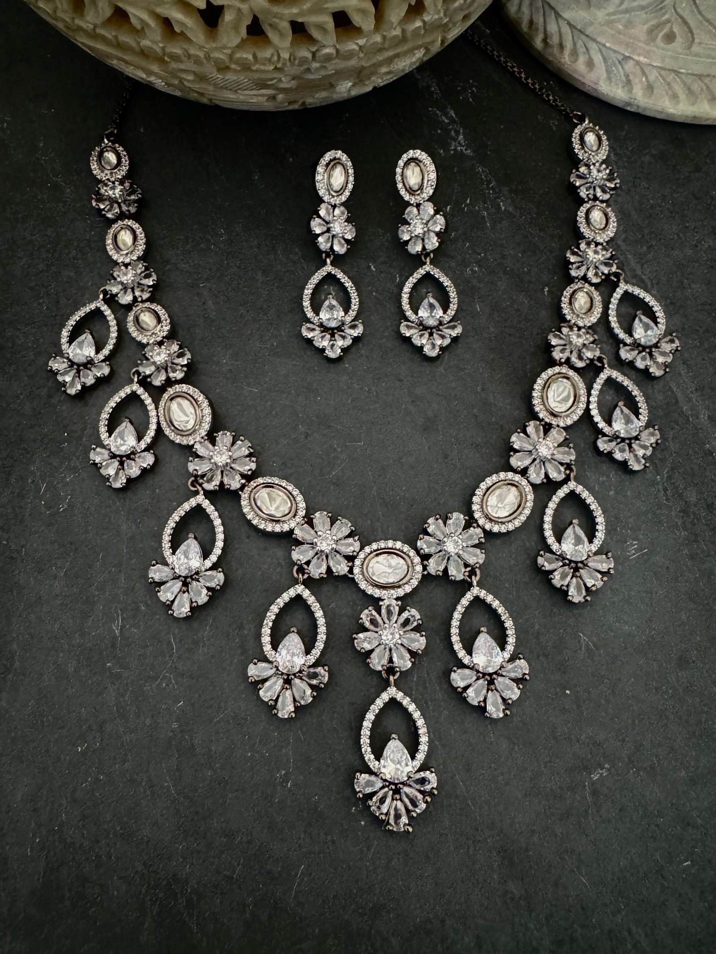VERA VICTORIAN CZ NECKLACE SET