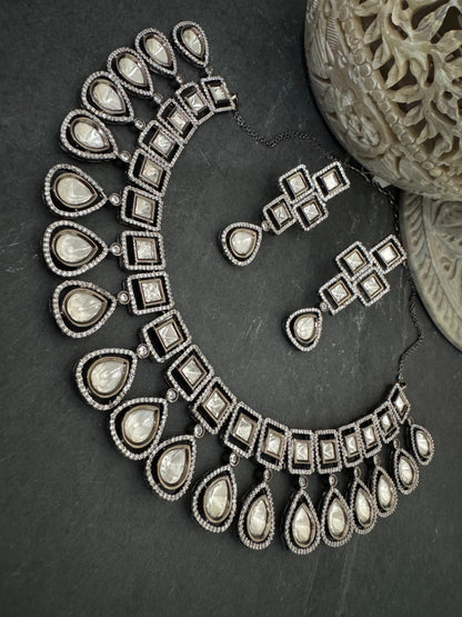 MISHA POLKI CZ VICTORIAN NECKLACE SET