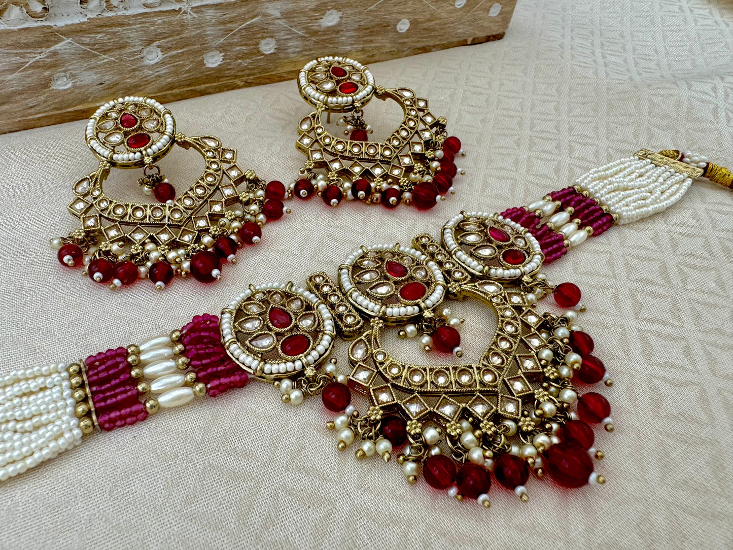 SAMIRA ANTIQUE GOLD CHOKER SET