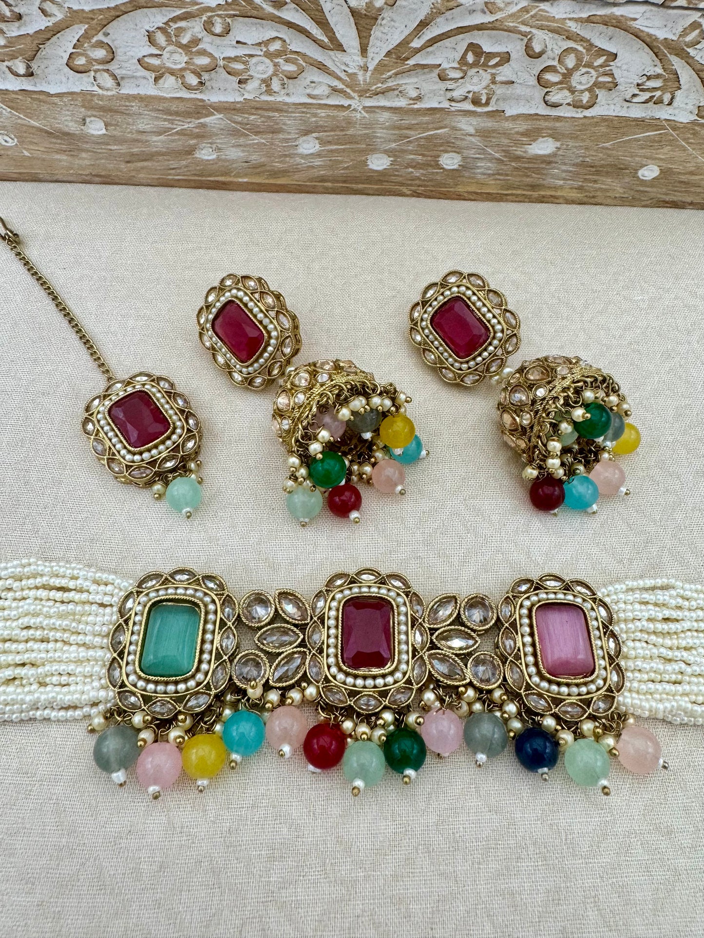 SANYA ANTIQUE GOLD RECTANGULAR CHOKER SET