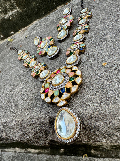 RESHMA POLKI NAVRATAN VICTORIAN NECKLACE SET