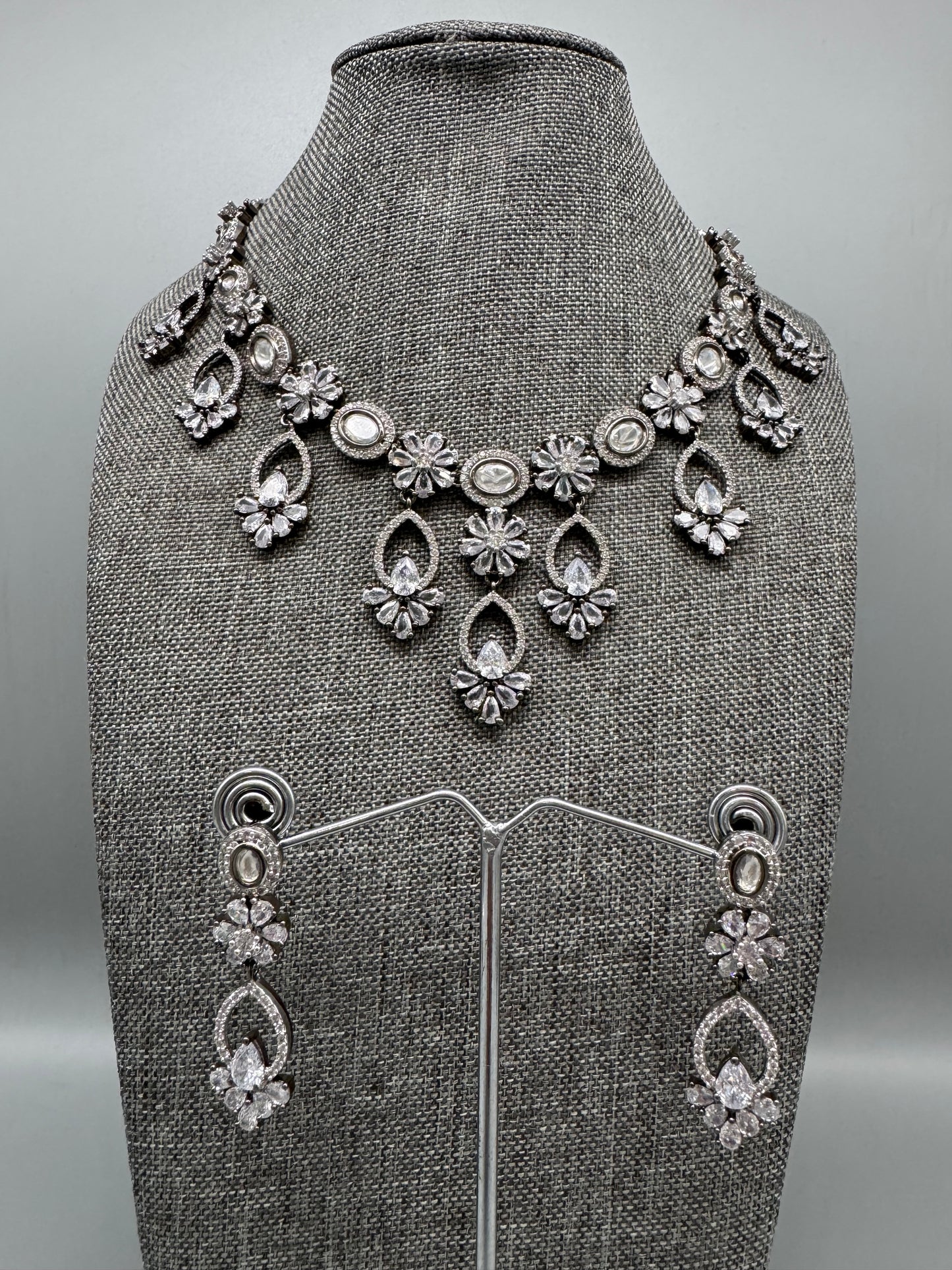 VERA VICTORIAN CZ NECKLACE SET