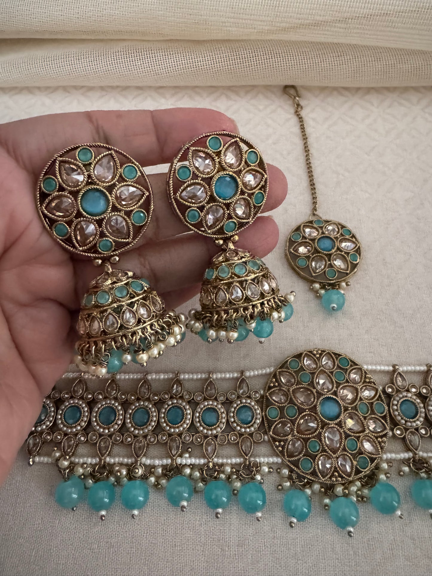 INAYA TURQUOISE BLUE CHOKER SET
