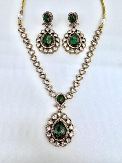 Devika Green Agate Pendant Necklace Set