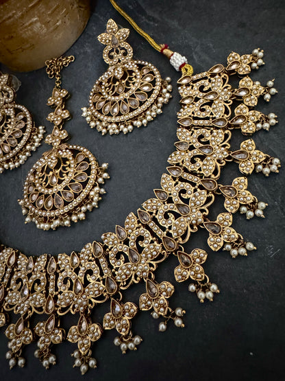 SUKRITI PEARL NECKLACE SET