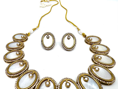 Esha Mother of Pearl Necklace Set