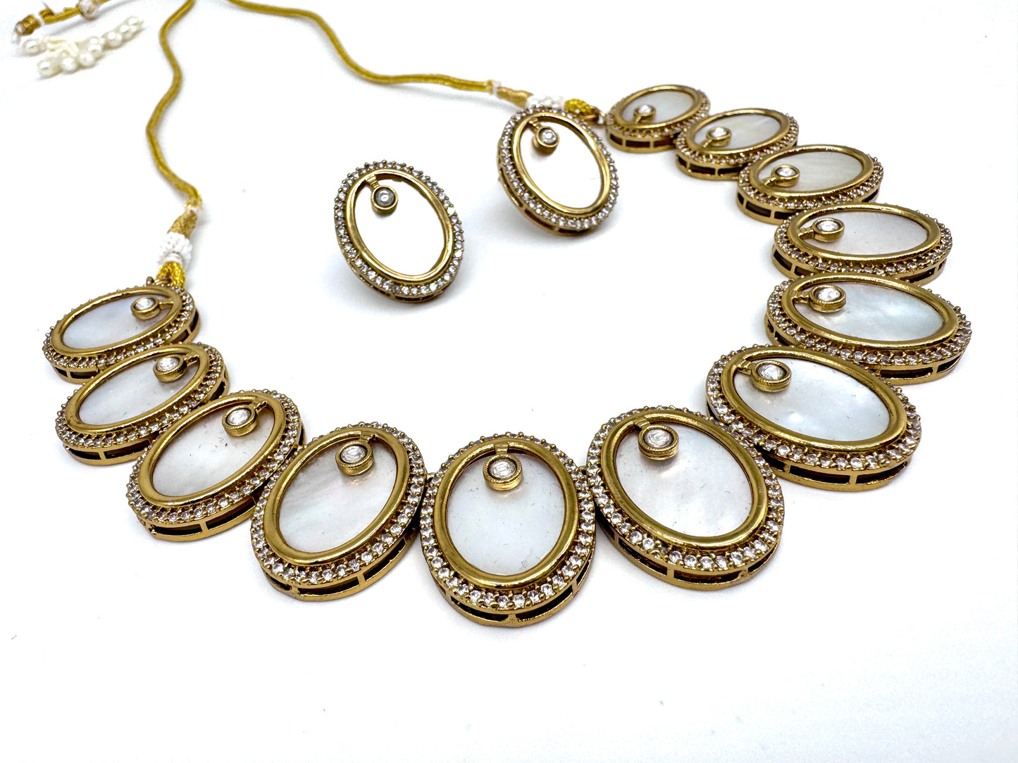 Esha Mother of Pearl Necklace Set