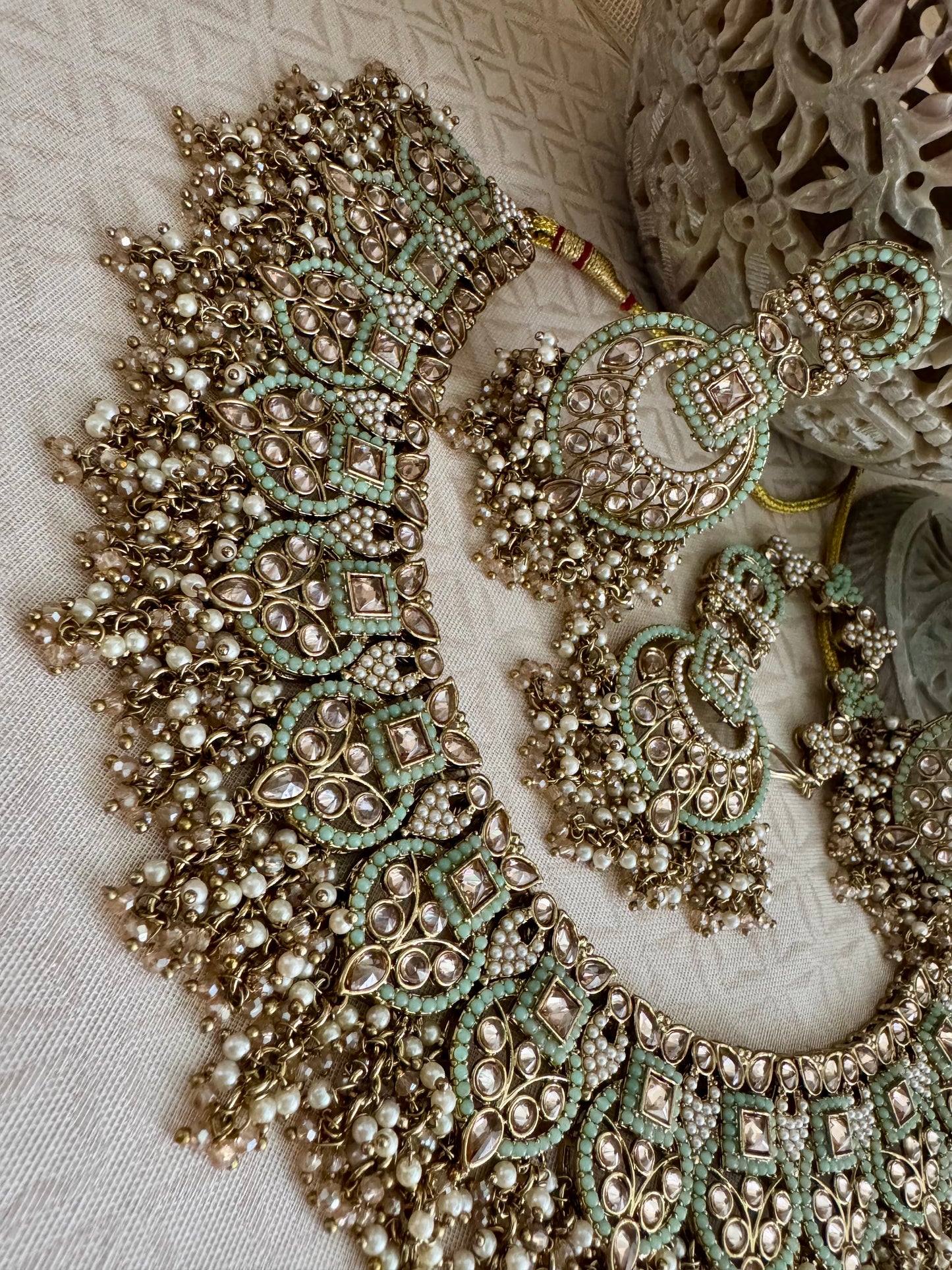 LEAH SAGE GREEN NECKLACE SET