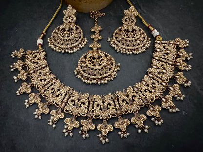SUKRITI PEARL NECKLACE SET
