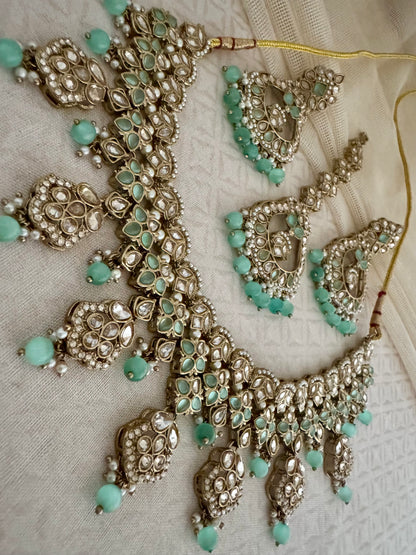 VEDA PASTEL GREEN NECKLACE SET