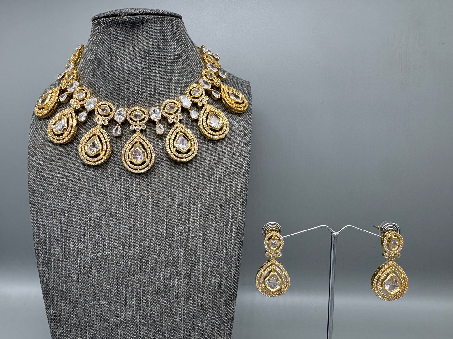 SARA POLKI CZ GOLD NECKLACE SET