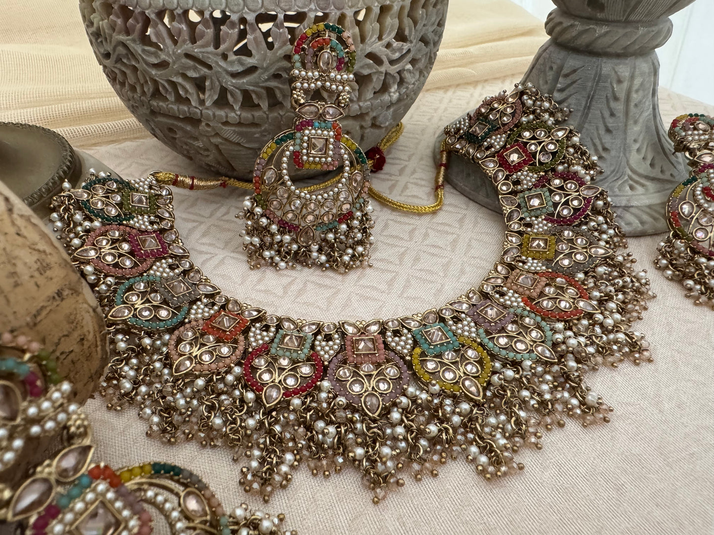 LEAH MULTICOLOR NECKLACE SET