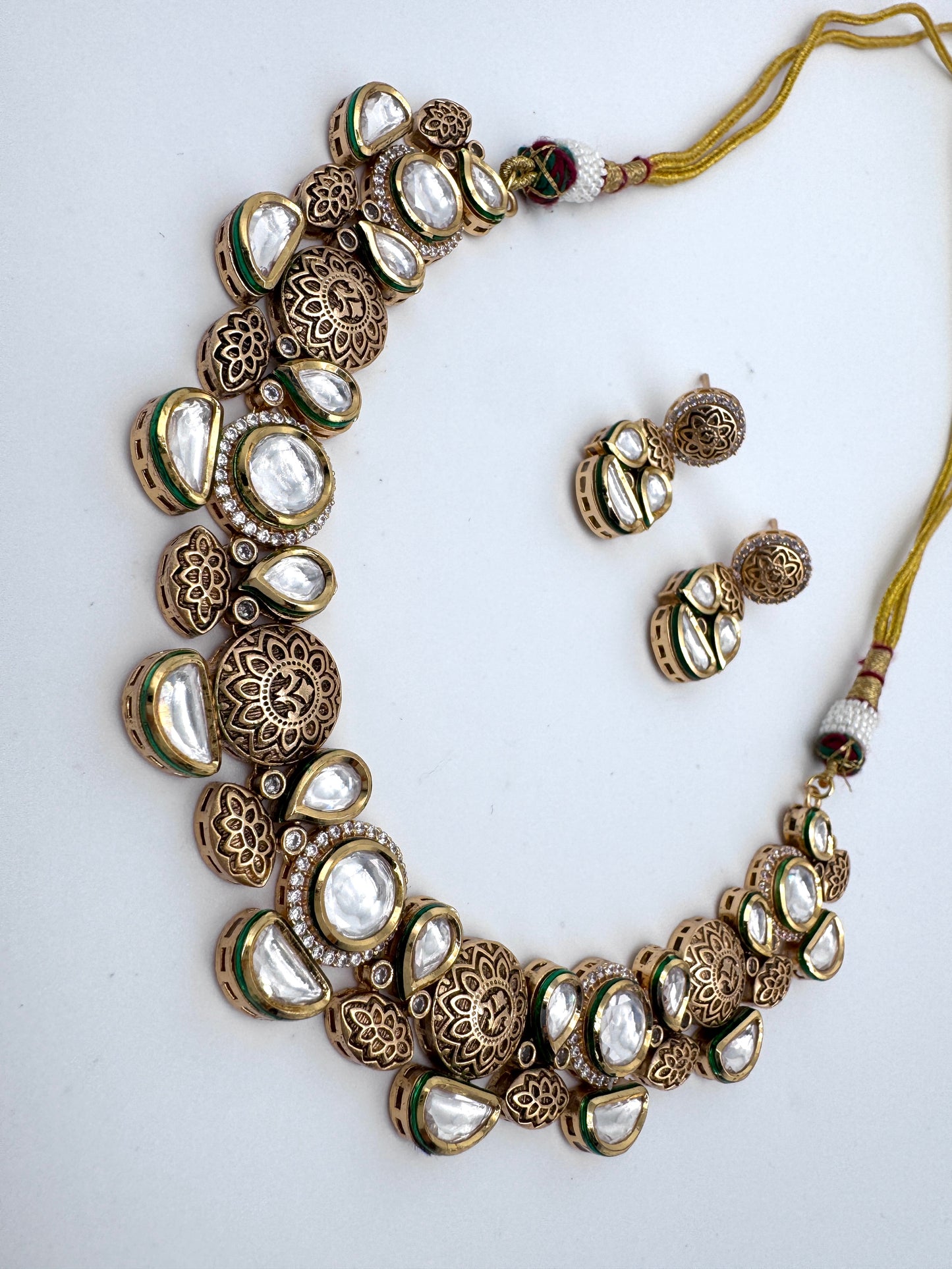 Pranali Bronze Kundan Necklace Set