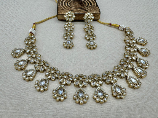 RIMAYA GOLD-WHITE NECKLACE SET