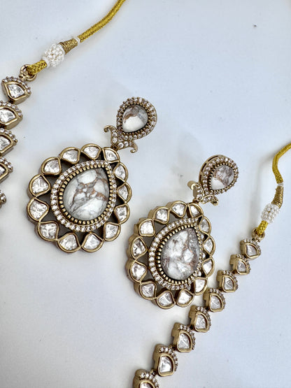 Devika White Agate Pendant Necklace Set