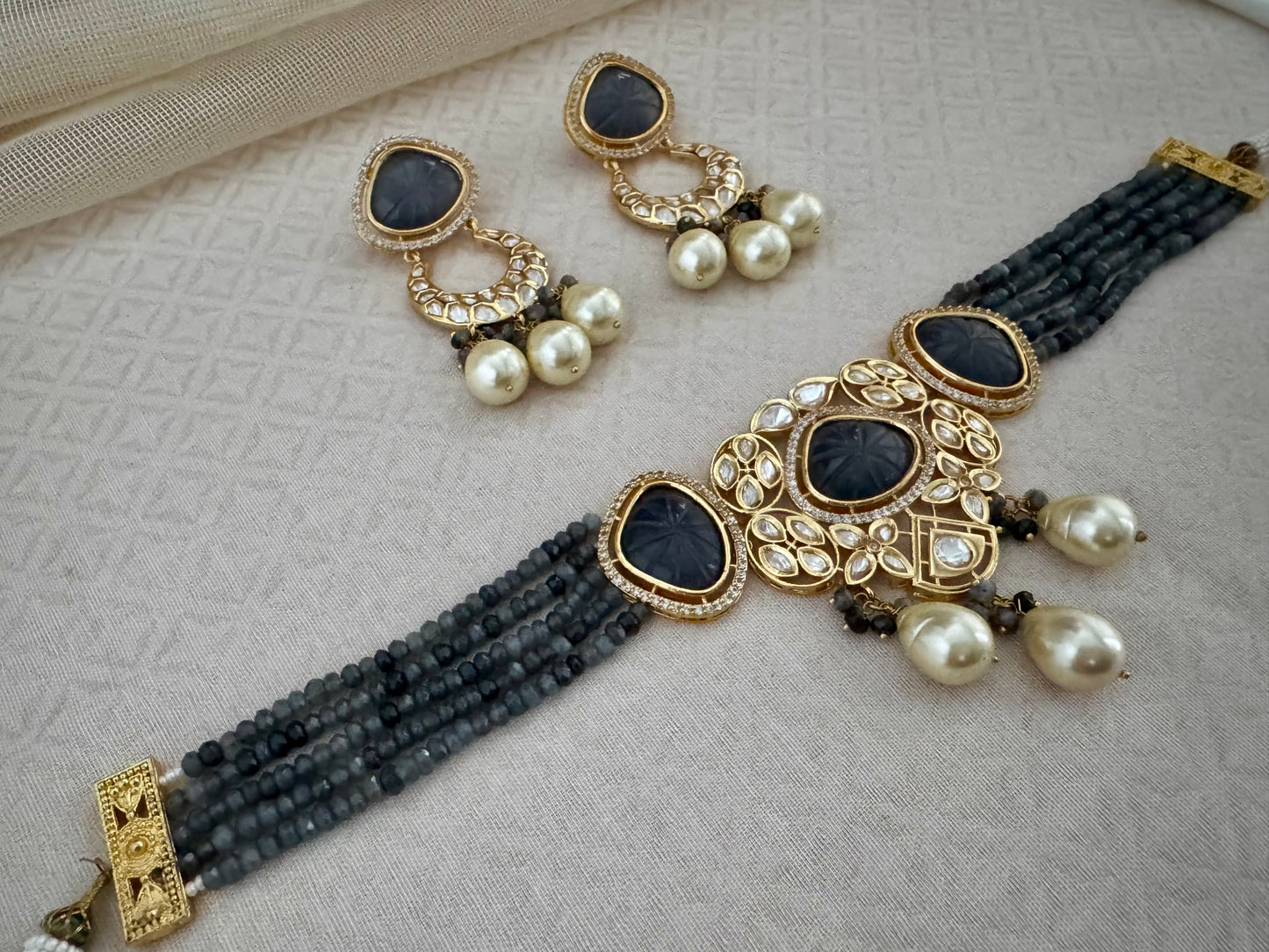 ROSHNI GRAY KUNDAN CZ CHOKER SET