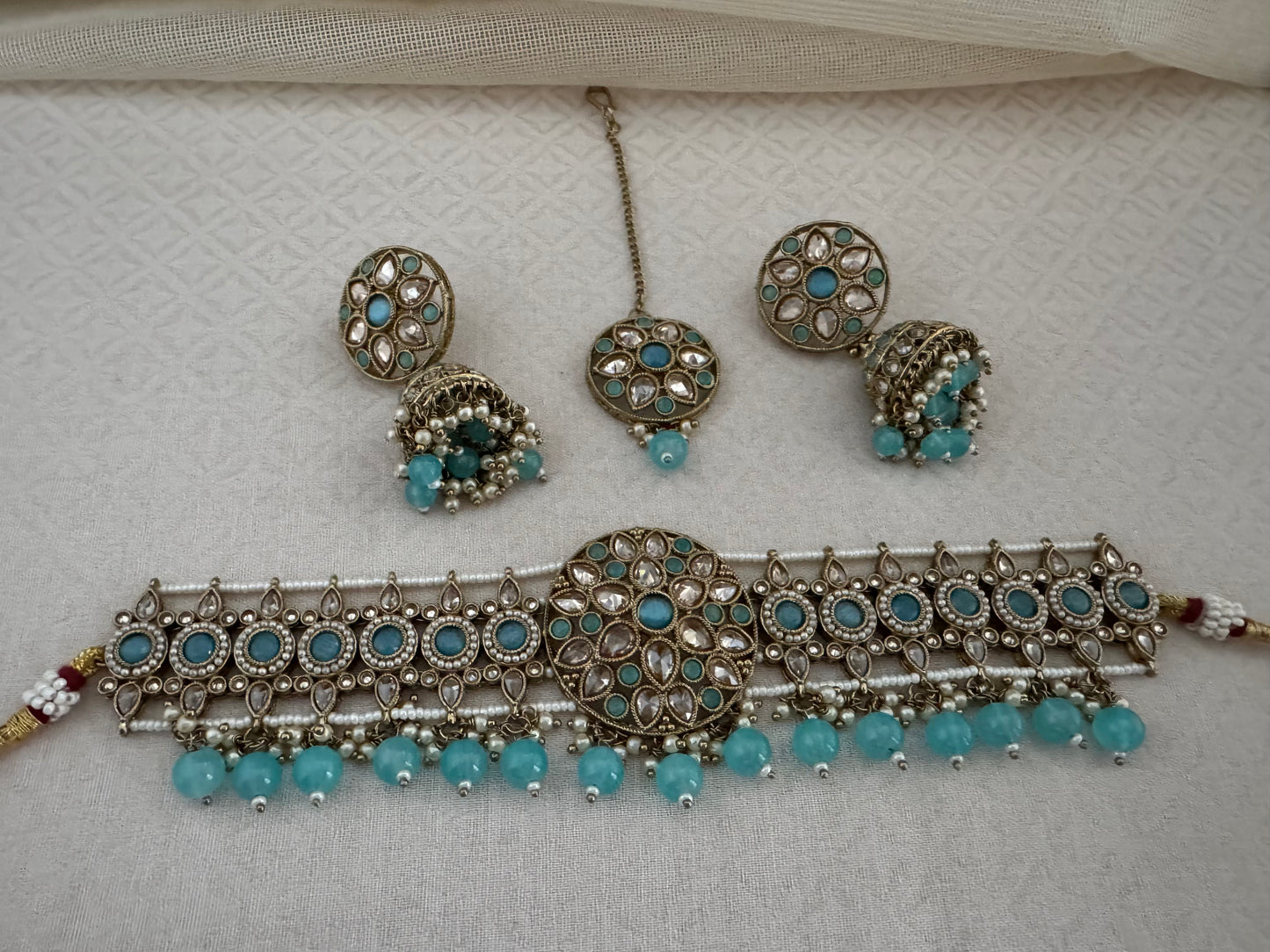 INAYA TURQUOISE BLUE CHOKER SET