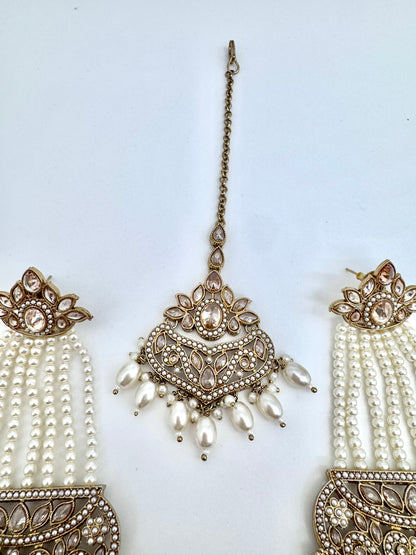 Gazal Pearl Earrings Mangtika Set