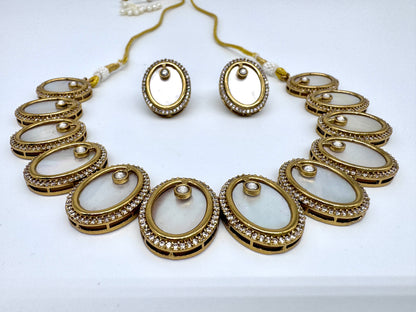 Esha Mother of Pearl Necklace Set