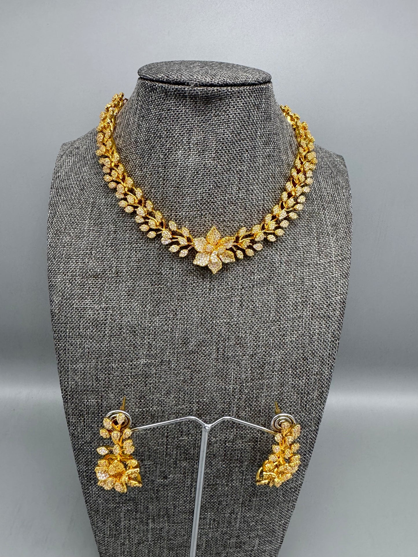 MIA CZ FLORAL GOLD NECKLACE SET