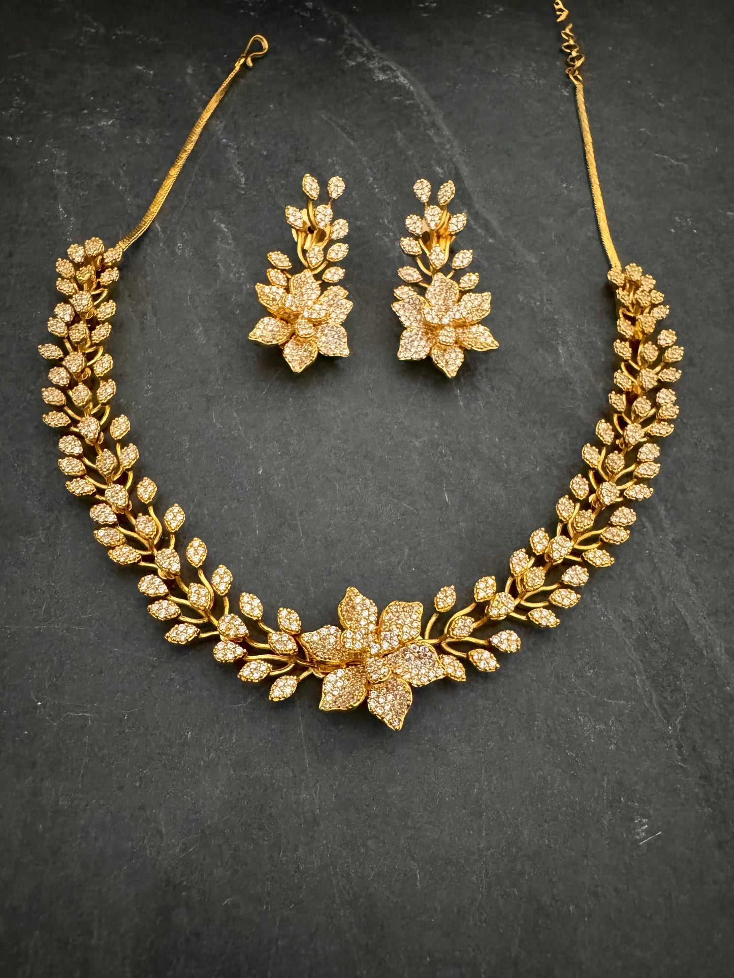 MIA CZ FLORAL GOLD NECKLACE SET