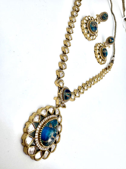 Devika Blue Agate Pendant Necklace Set