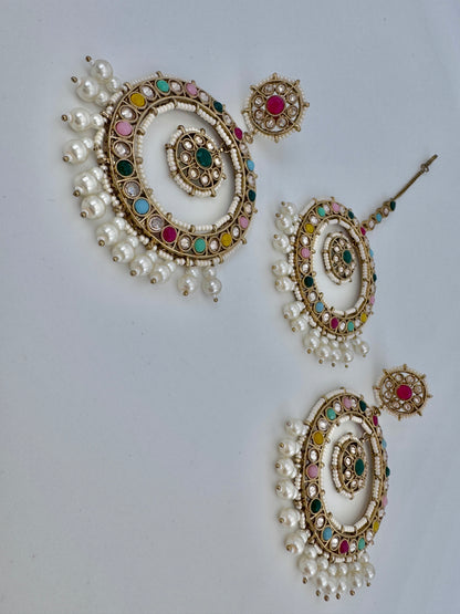 Amber Geometric Earrings Mangtika Set