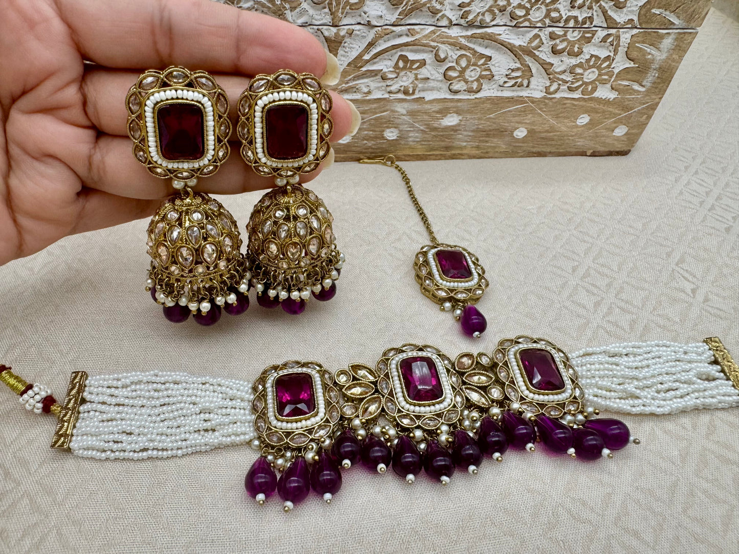 SANYA ANTIQUE GOLD RECTANGULAR CHOKER SET