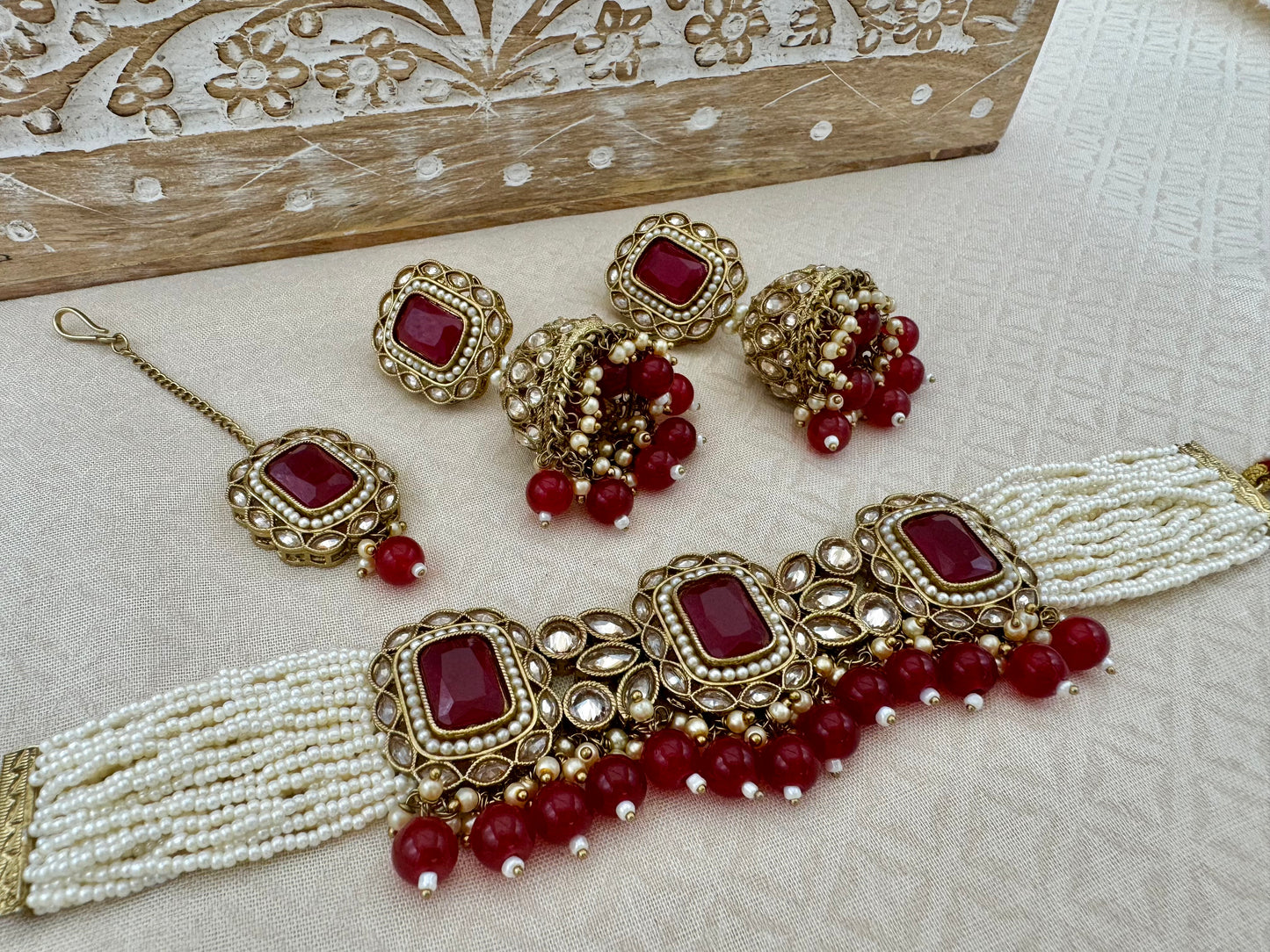 SANYA ANTIQUE GOLD RECTANGULAR CHOKER SET