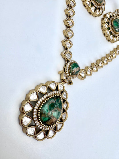 Devika Green Agate Pendant Necklace Set