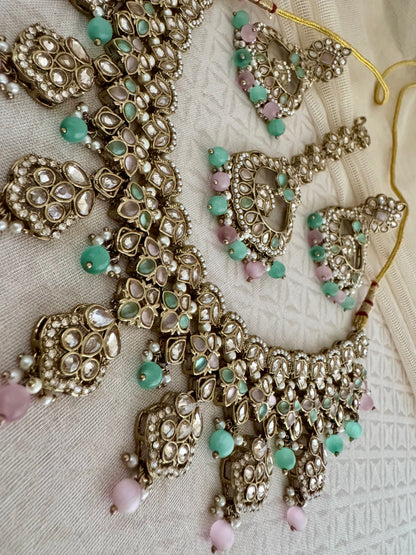 VEDA PASTEL PINK - GREEN NECKLACE SET