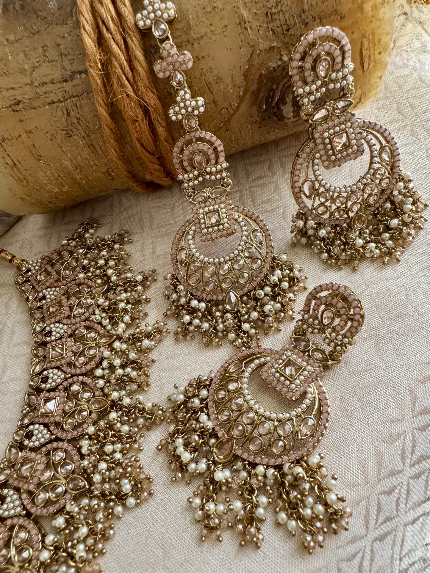 LEAH LIGHT PINK NECKLACE SET