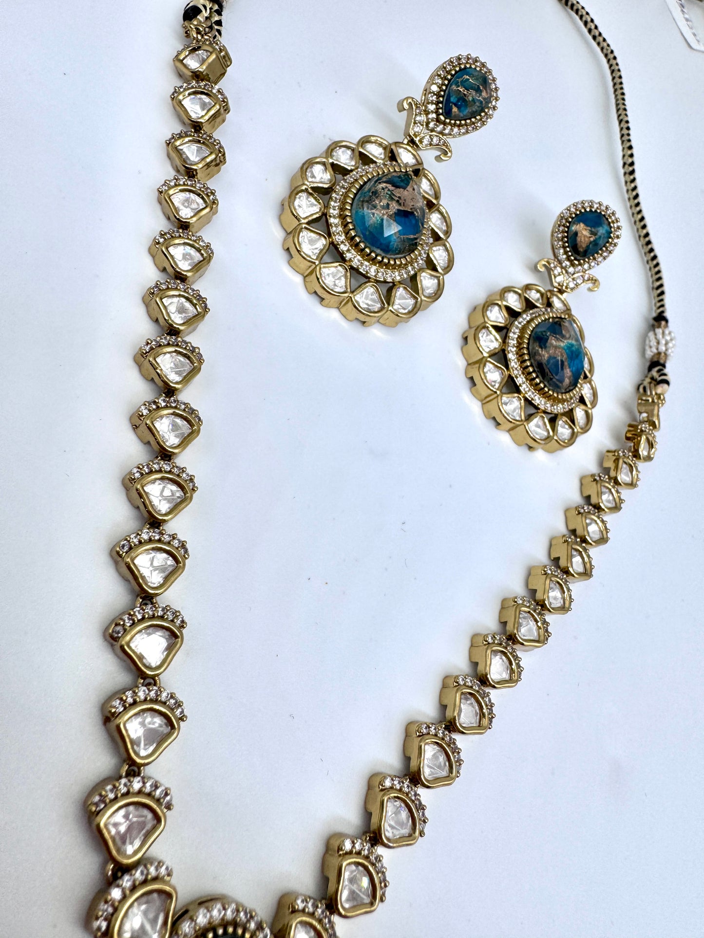 Devika Blue Agate Pendant Necklace Set