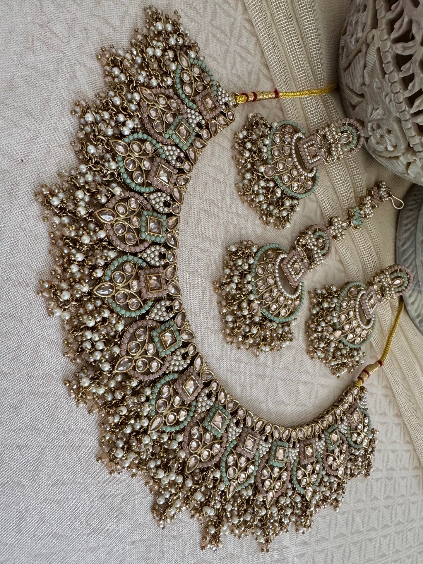 LEAH PINK-GREEN NECKLACE SET