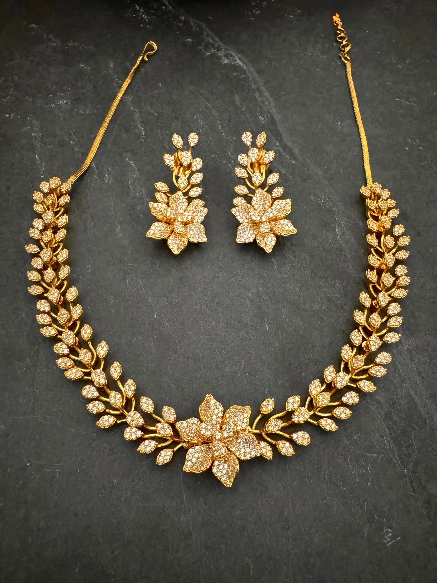 MIA CZ FLORAL GOLD NECKLACE SET