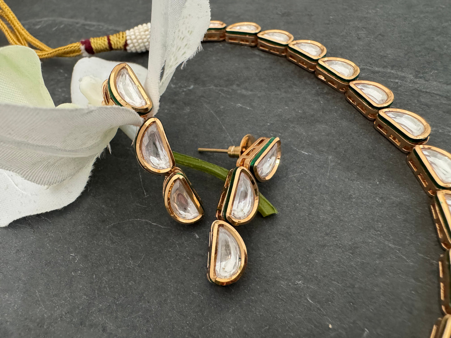 LARA KUNDAN STRING NECKLACE SET