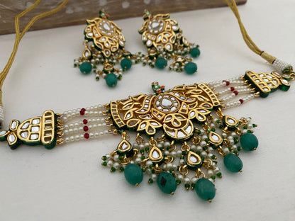 AKRITI KUNDAN CHOKER SET