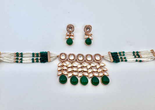 Amrita Kundan Emerald Choker Necklace Set