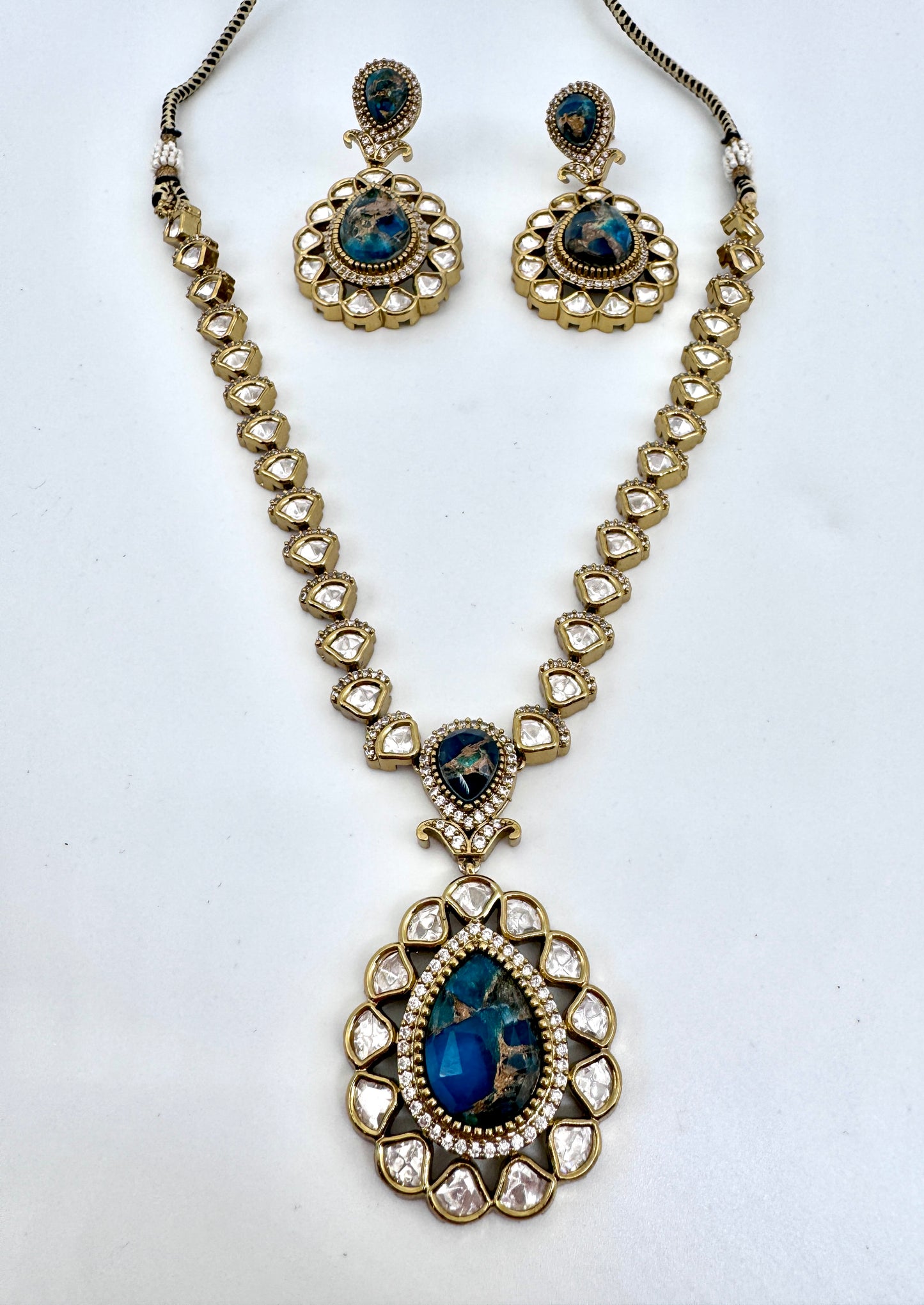 Devika Blue Agate Pendant Necklace Set