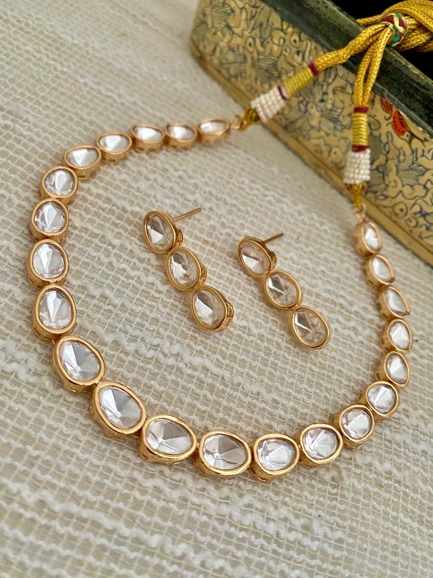AMELIA POLKI SINGLE LINE NECKLACE SET