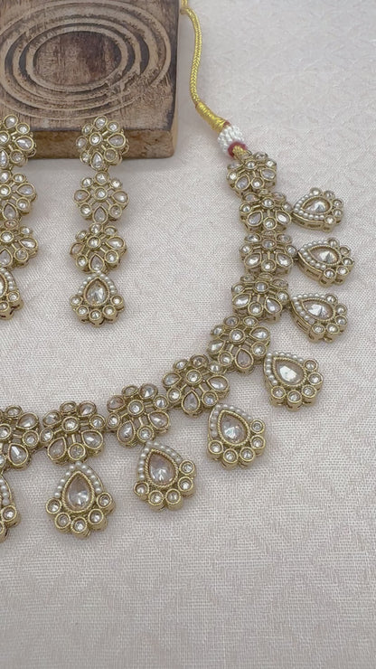 RIMAYA ANTIQUE GOLD NECKLACE SET