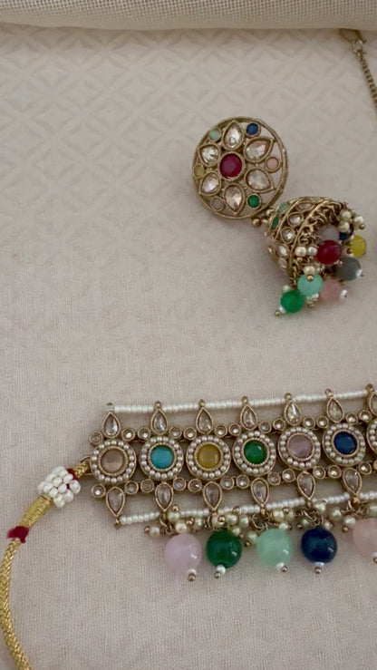 INAYA NAVRATAN MULTICOLOR CHOKER SET